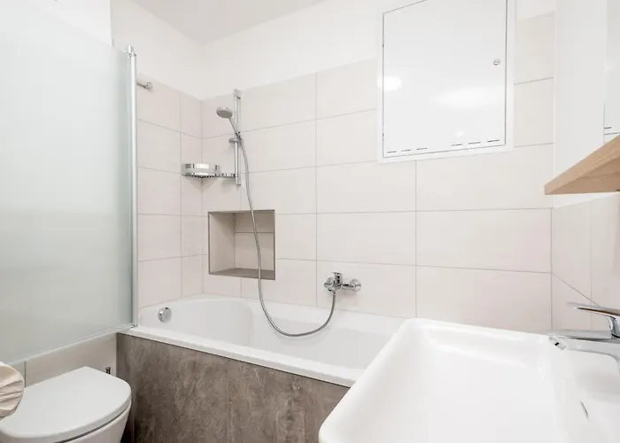 Nature Lungau 2 公寓 *